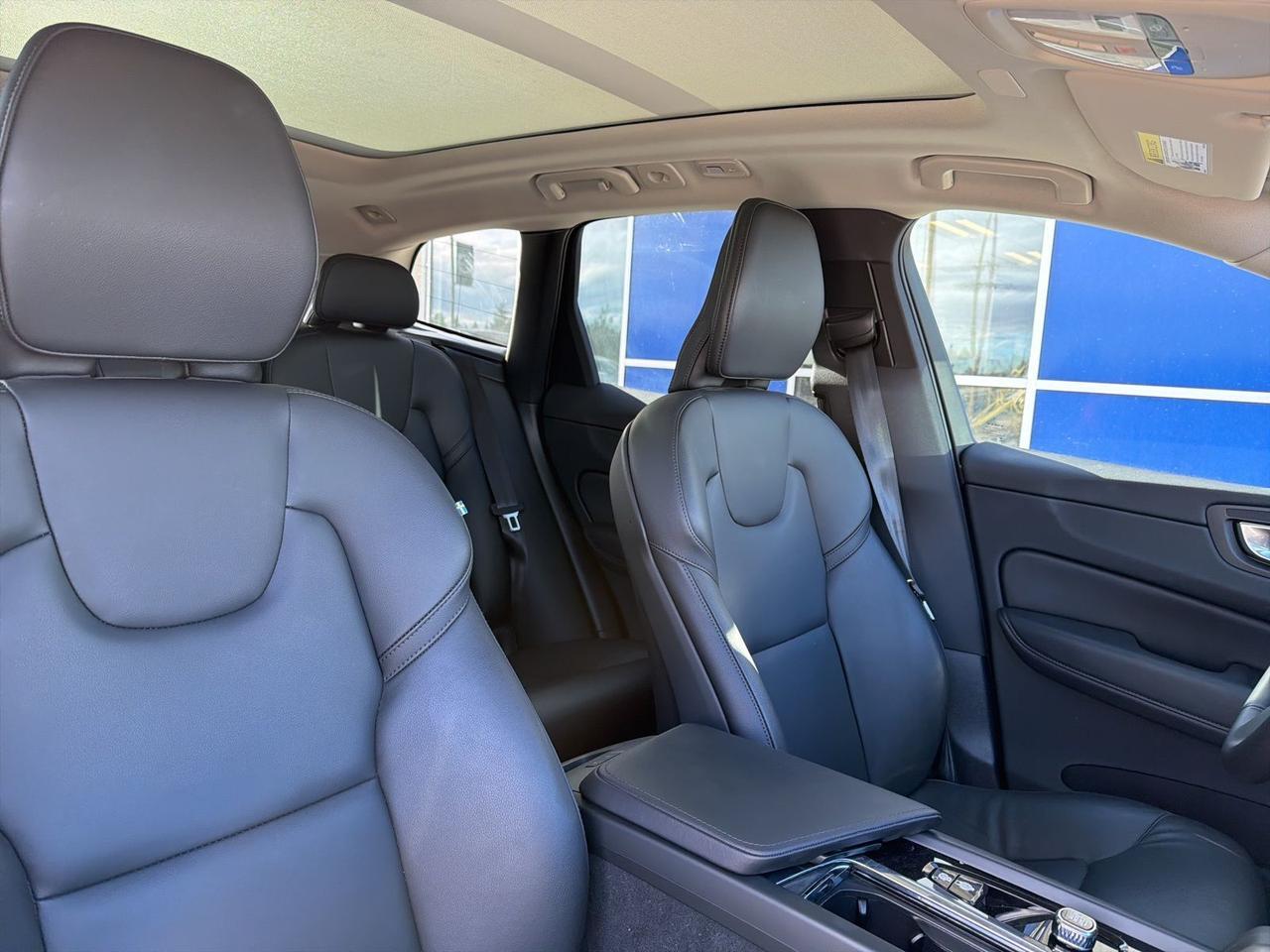 2025 Volvo XC60 B5 Core Bend OR