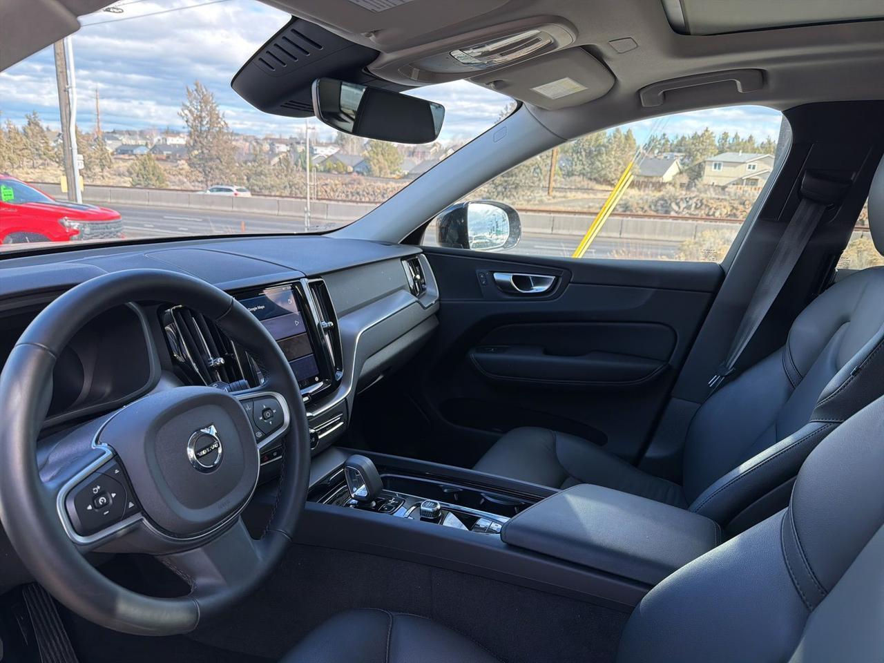 2025 Volvo XC60 B5 Core Bend OR