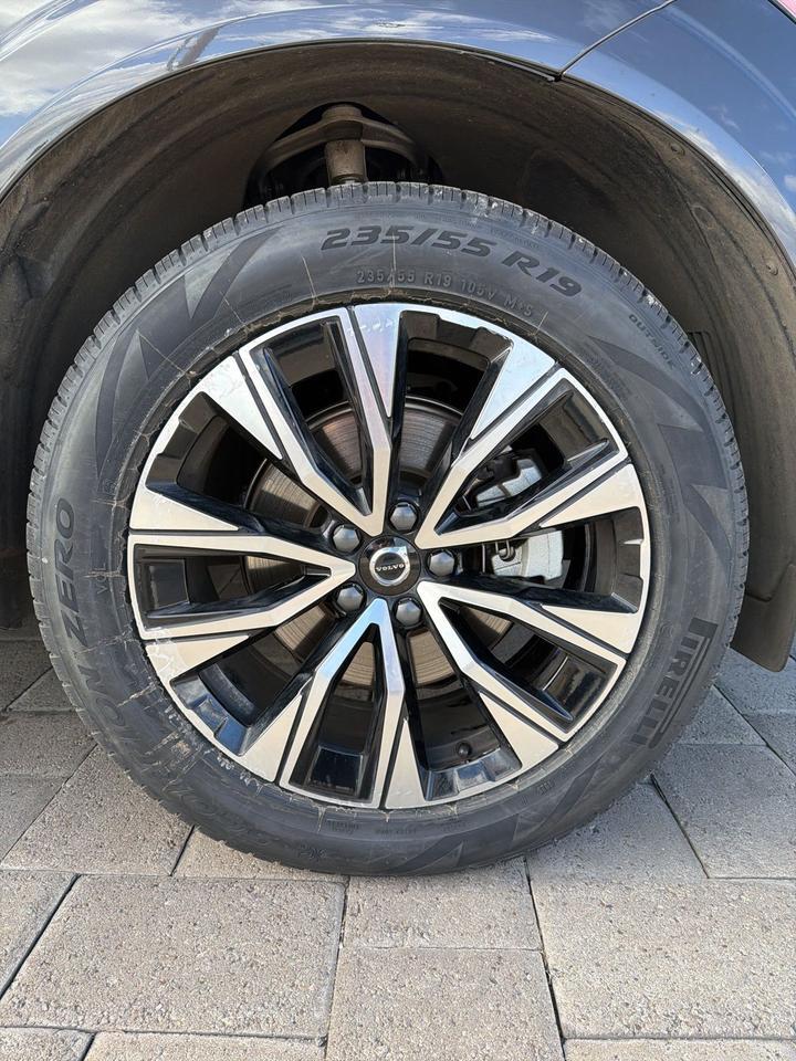 2025 Volvo XC60 B5 Core Bend OR