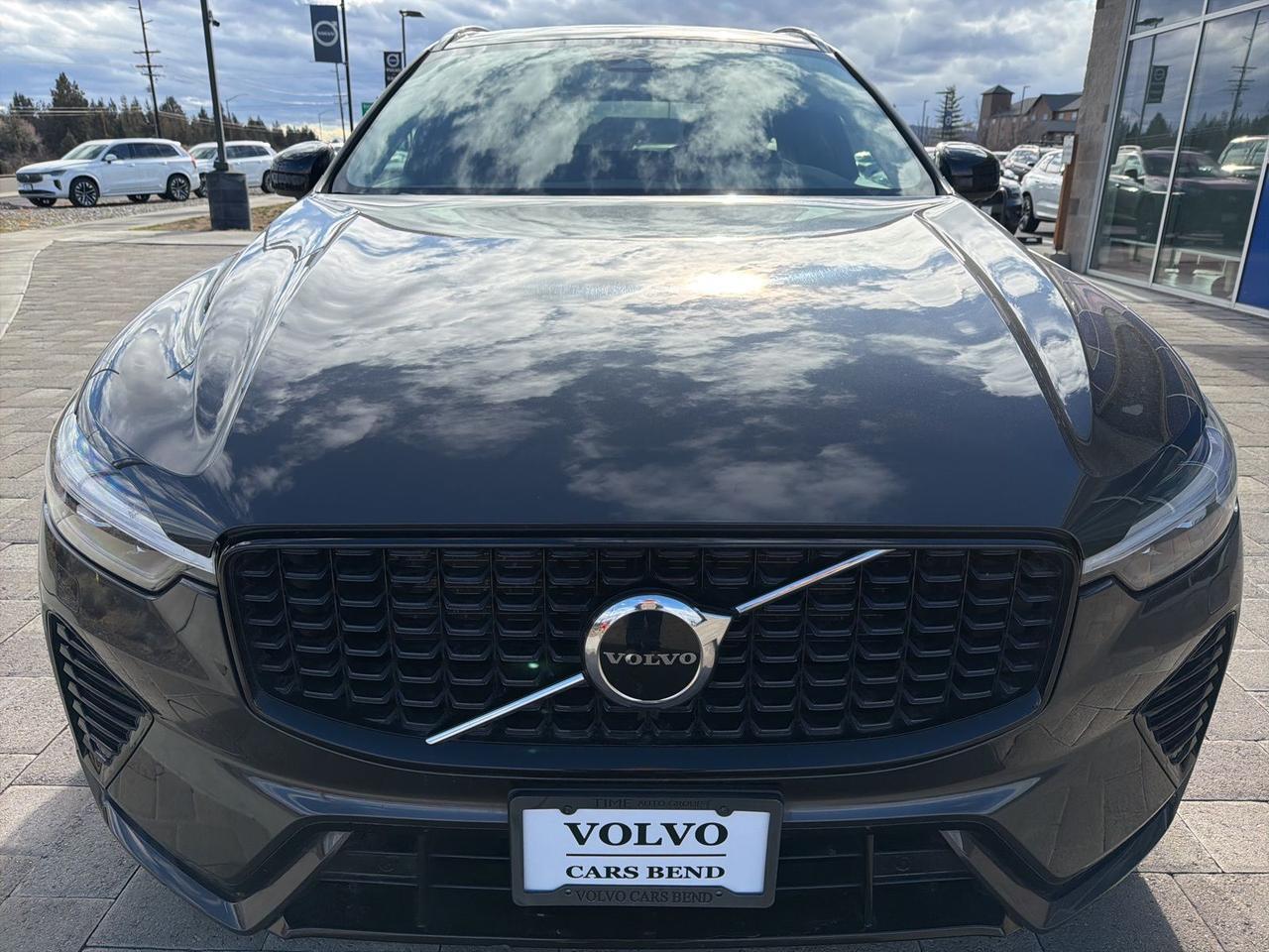 2025 Volvo XC60 B5 Core Bend OR