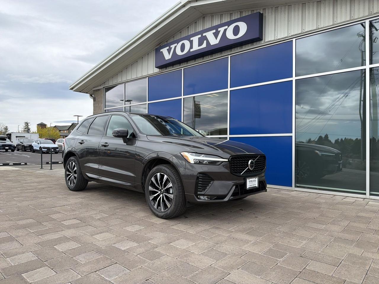 2025 Volvo XC60 B5 Core
