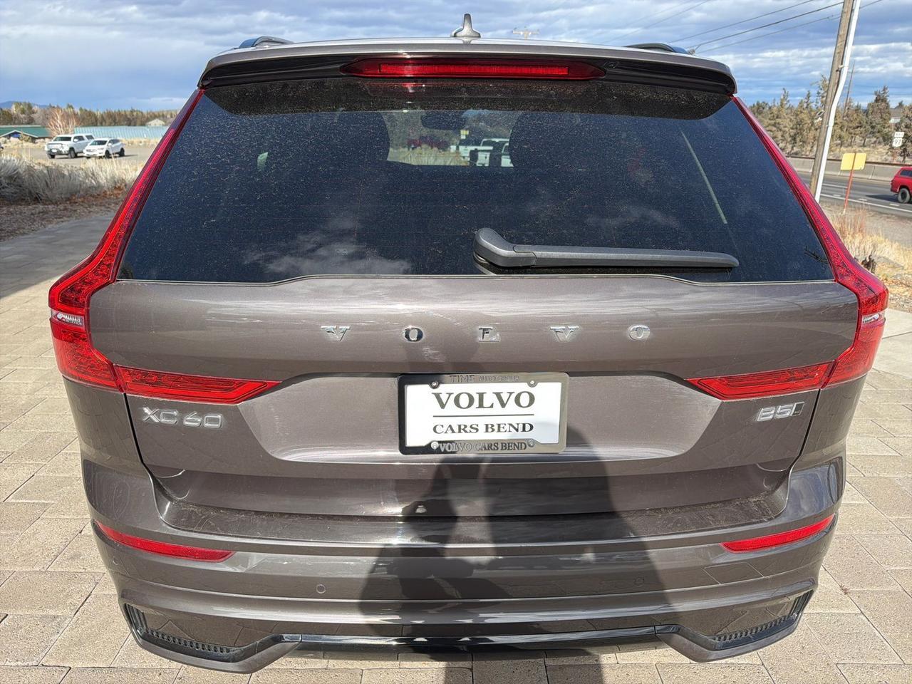 2025 Volvo XC60 B5 Core Bend OR