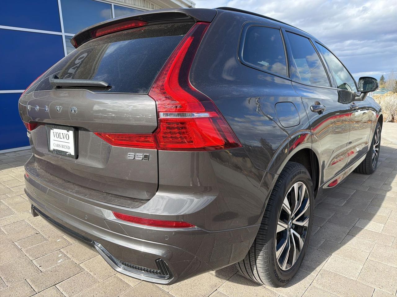 2025 Volvo XC60 B5 Core Bend OR