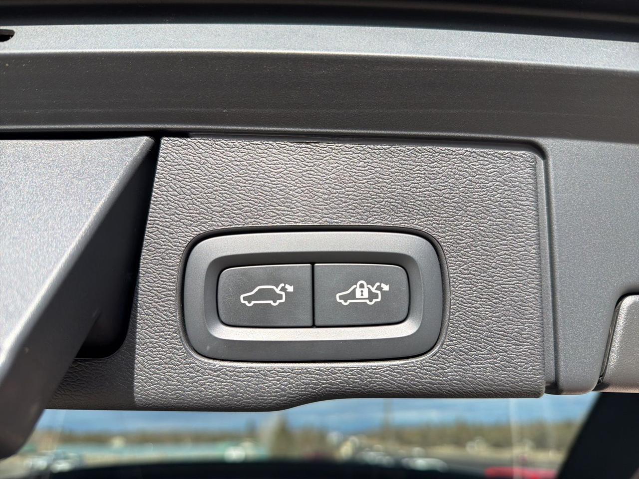 2025 Volvo XC60 B5 Core Bend OR