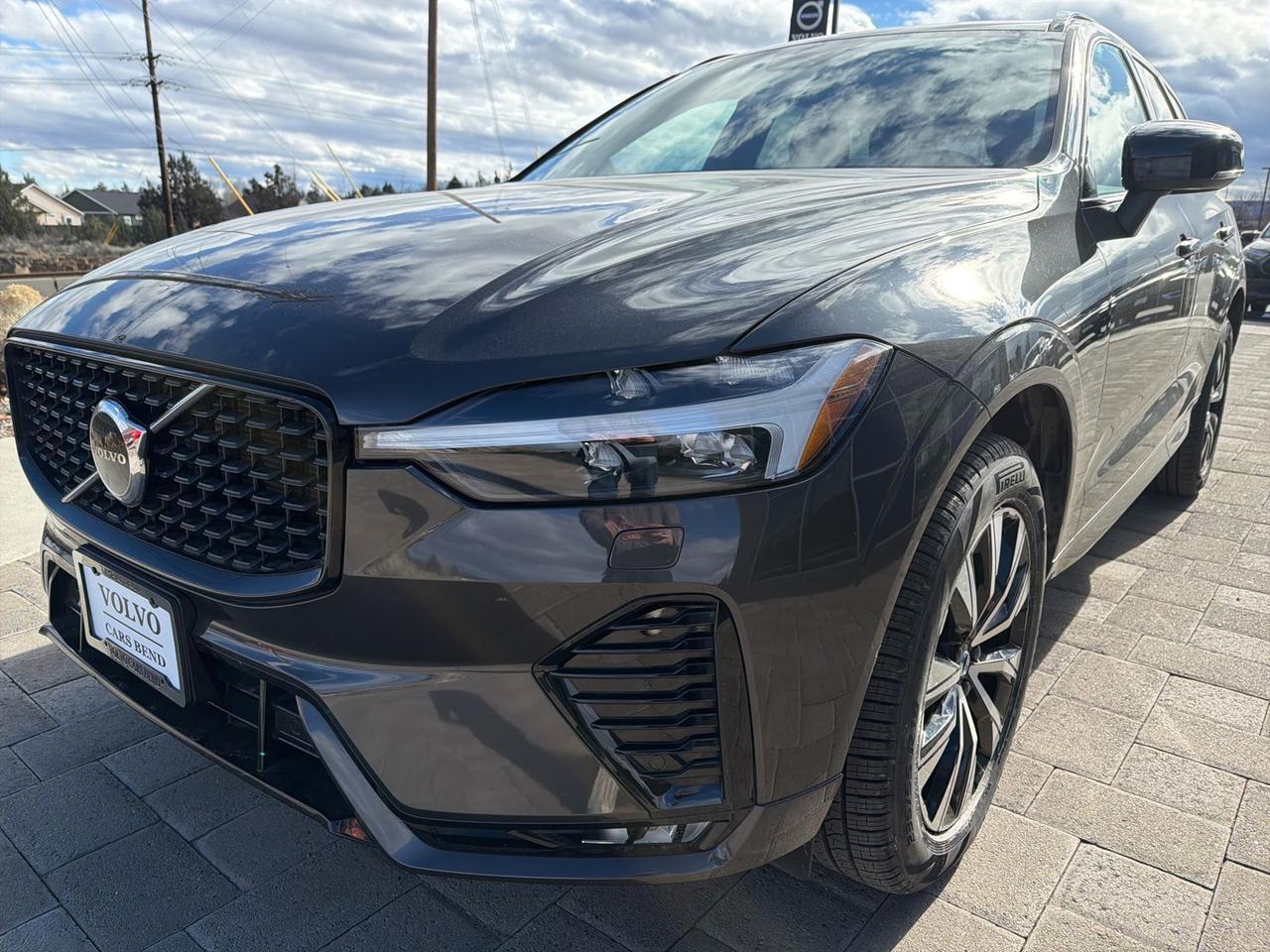 2025 Volvo XC60 B5 Core Bend OR