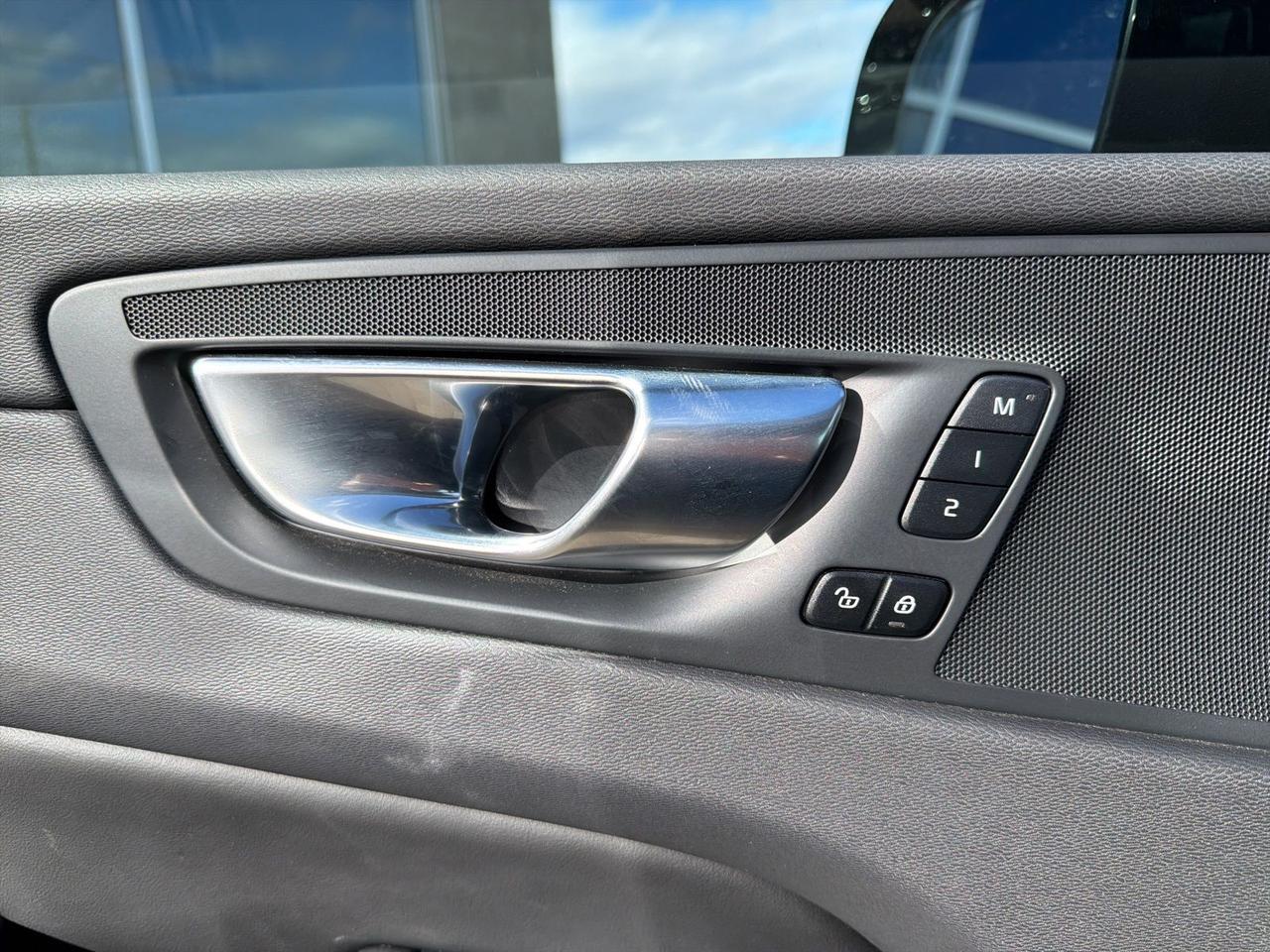 2025 Volvo XC60 B5 Core Bend OR