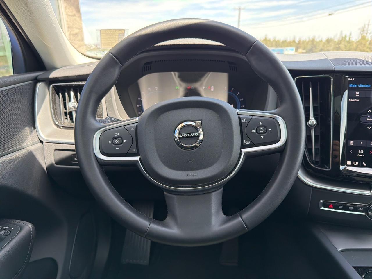 2025 Volvo XC60 B5 Core Bend OR