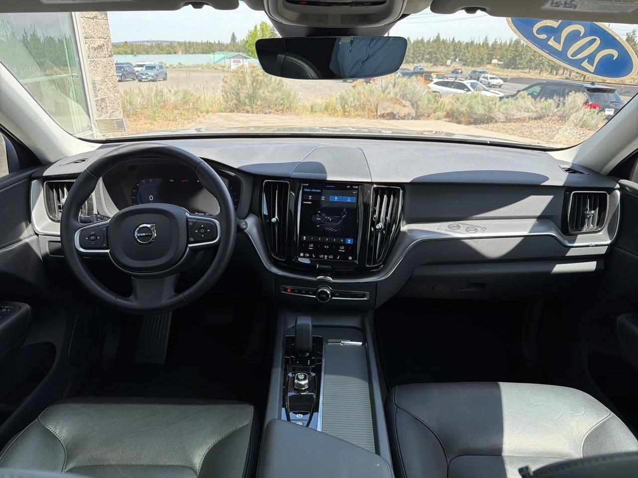 2025 Volvo XC60 B5 Core Bend OR