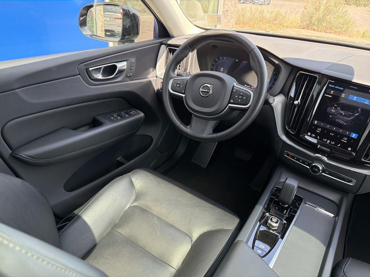 2025 Volvo XC60 B5 Core Bend OR