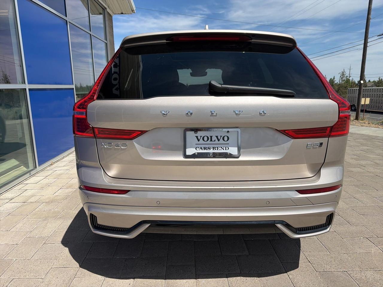 2025 Volvo XC60 B5 Core Bend OR