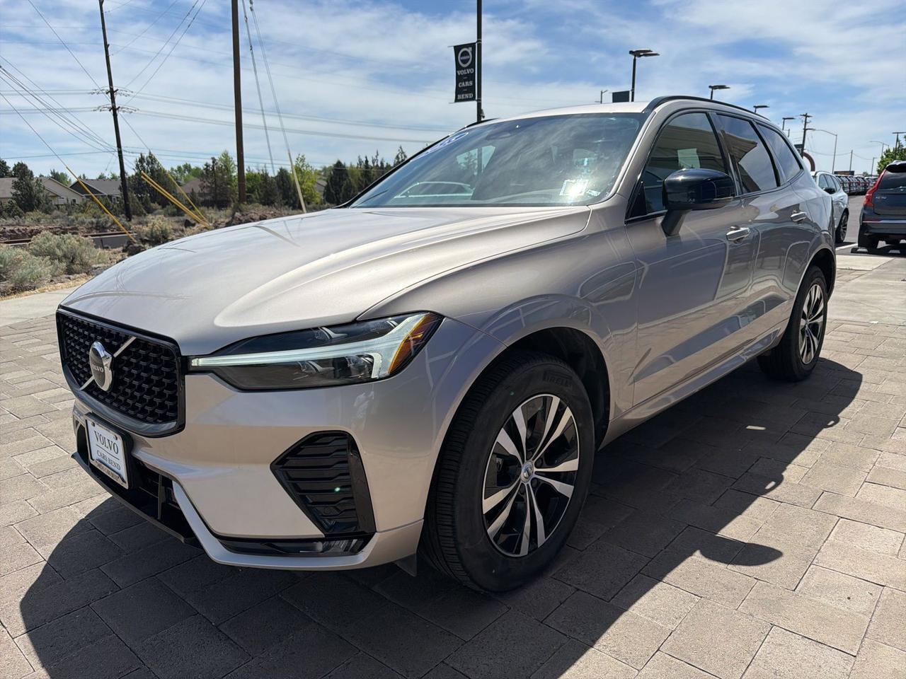 2025 Volvo XC60 B5 Core Bend OR