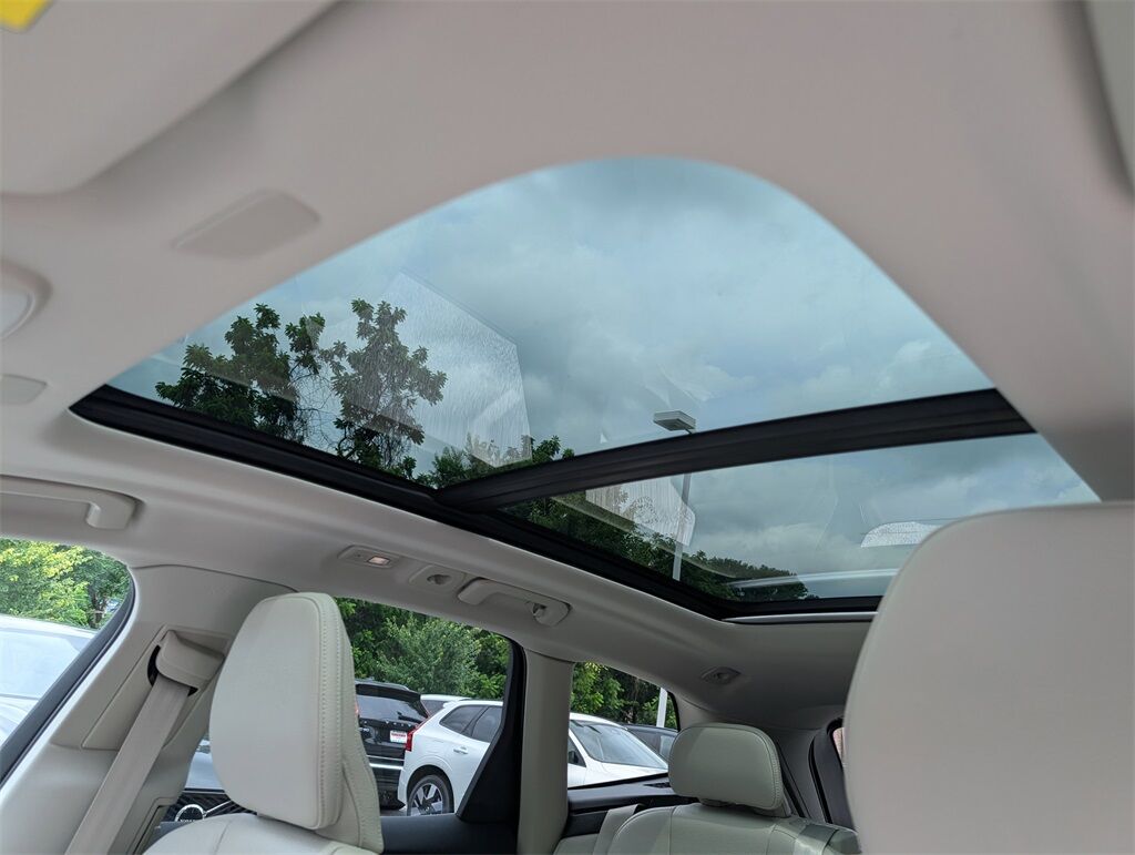 2025 Volvo XC60 B5 Core Hunt Valley MD