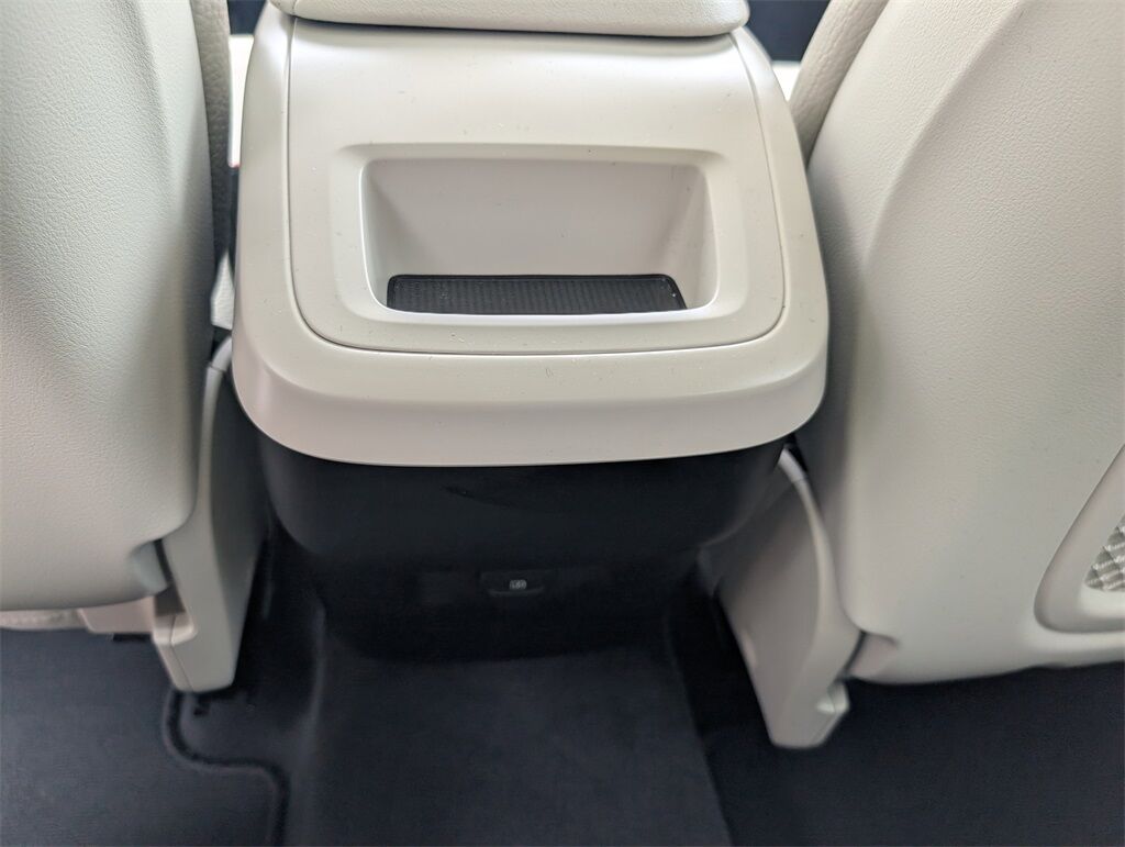 2025 Volvo XC60 B5 Core Hunt Valley MD