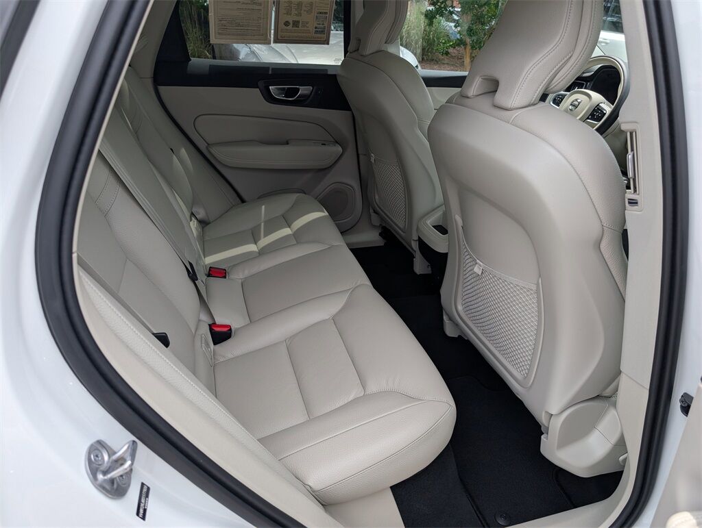 2025 Volvo XC60 B5 Core Hunt Valley MD