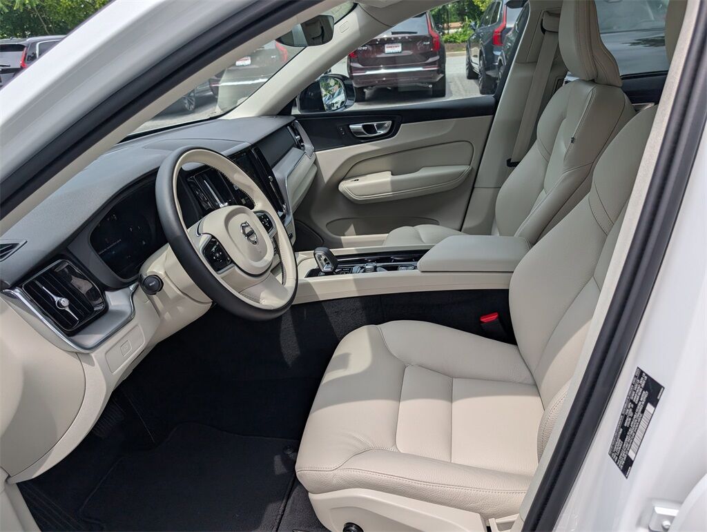 2025 Volvo XC60 B5 Core Hunt Valley MD