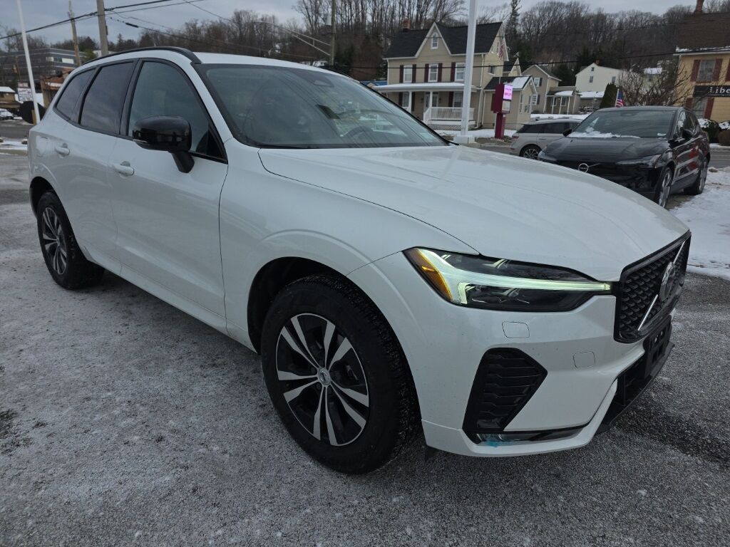 2025 Volvo XC60 B5 Core