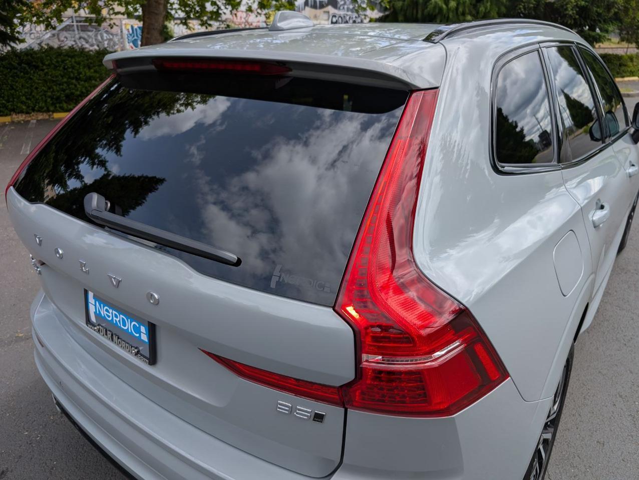 2025 Volvo XC60 B5 Hybrid AWD CORE | High Performance Audio, 19", Climate Pk * Portland OR