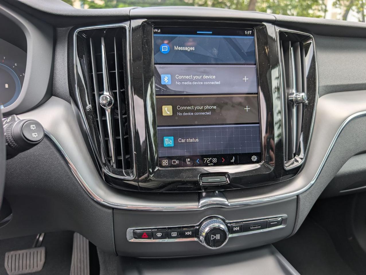 2025 Volvo XC60 B5 Hybrid AWD CORE | High Performance Audio, 19", Climate Pk * Portland OR
