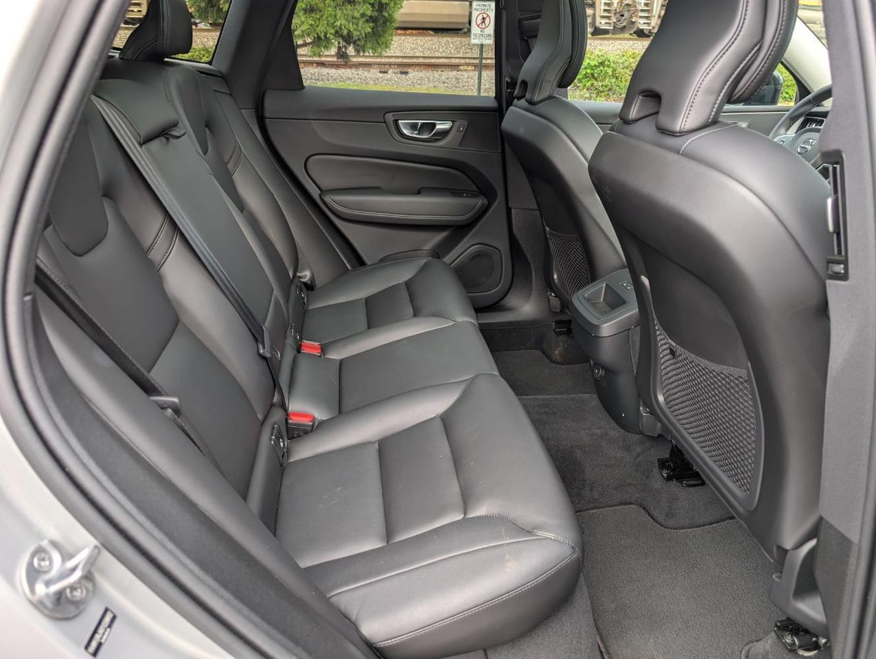 2025 Volvo XC60 B5 Hybrid AWD CORE | High Performance Audio, Panoramic Roof, 19" Wheels, 4 Heated Seats & Wheel Portland OR