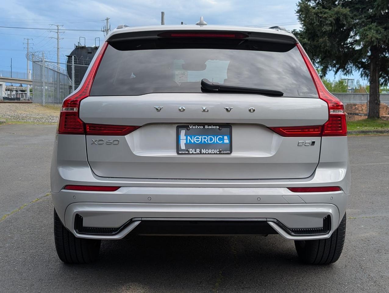 2025 Volvo XC60 B5 Hybrid AWD CORE | High Performance Audio, Panoramic Roof, 19" Wheels, 4 Heated Seats & Wheel Portland OR