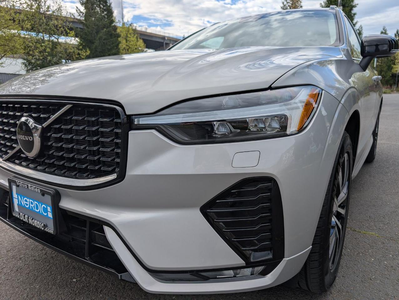 2025 Volvo XC60 B5 Hybrid AWD CORE | High Performance Audio, Panoramic Roof, 19" Wheels, 4 Heated Seats & Wheel Portland OR