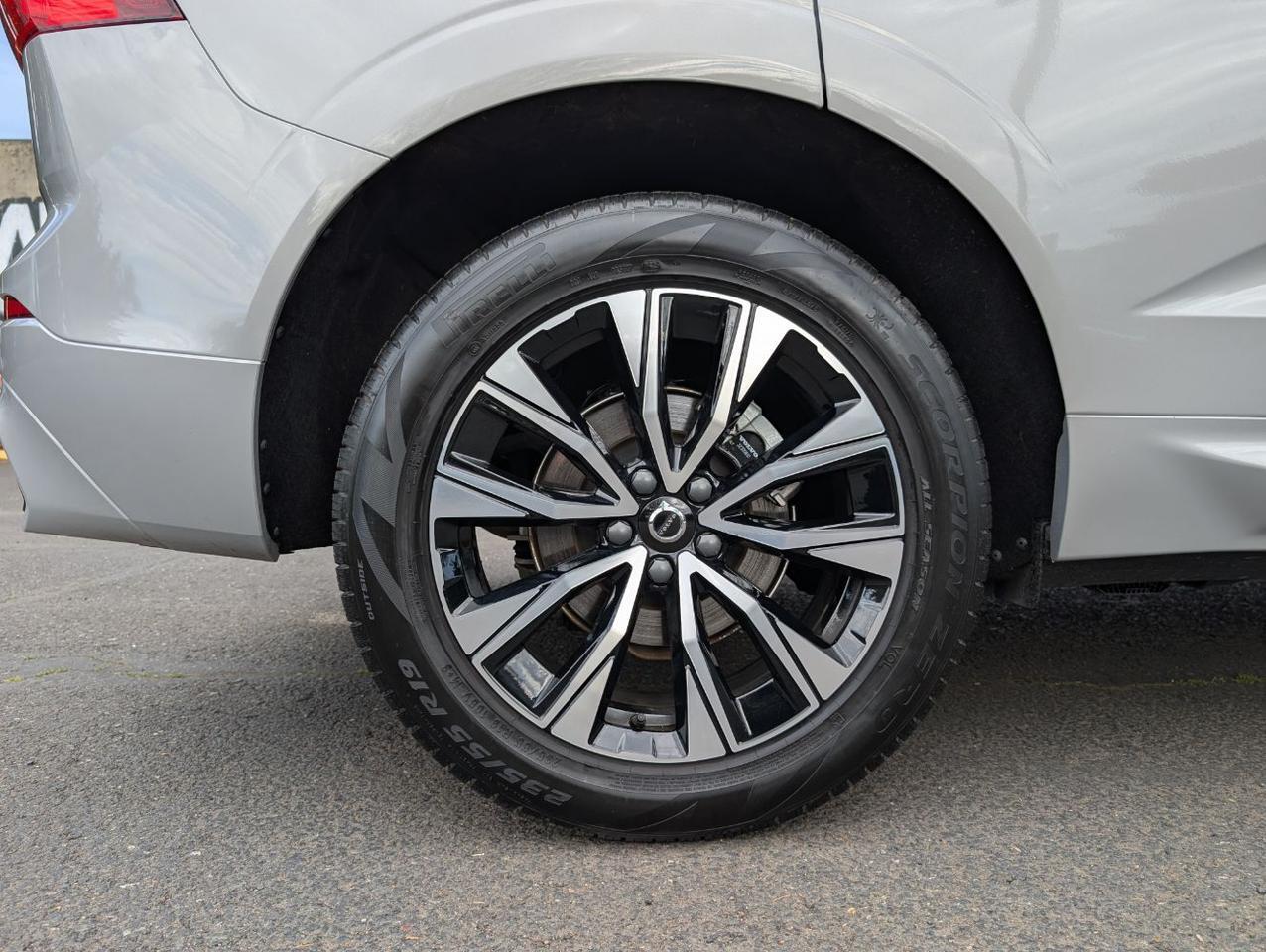 2025 Volvo XC60 B5 Hybrid AWD CORE | High Performance Audio, Panoramic Roof, 19" Wheels, 4 Heated Seats & Wheel Portland OR