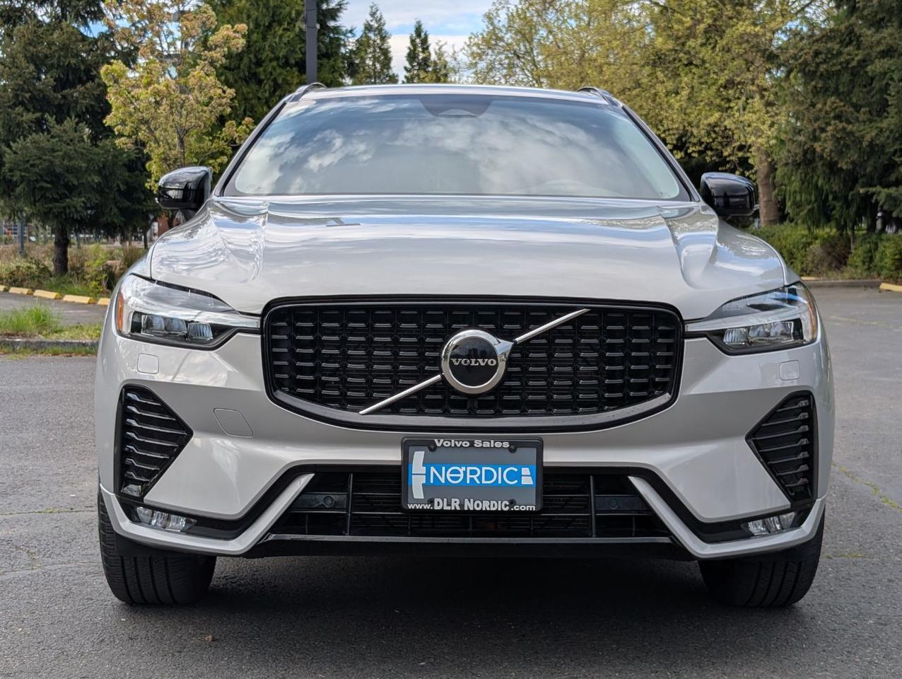 2025 Volvo XC60 B5 Hybrid AWD CORE | High Performance Audio, Panoramic Roof, 19" Wheels, 4 Heated Seats & Wheel Portland OR