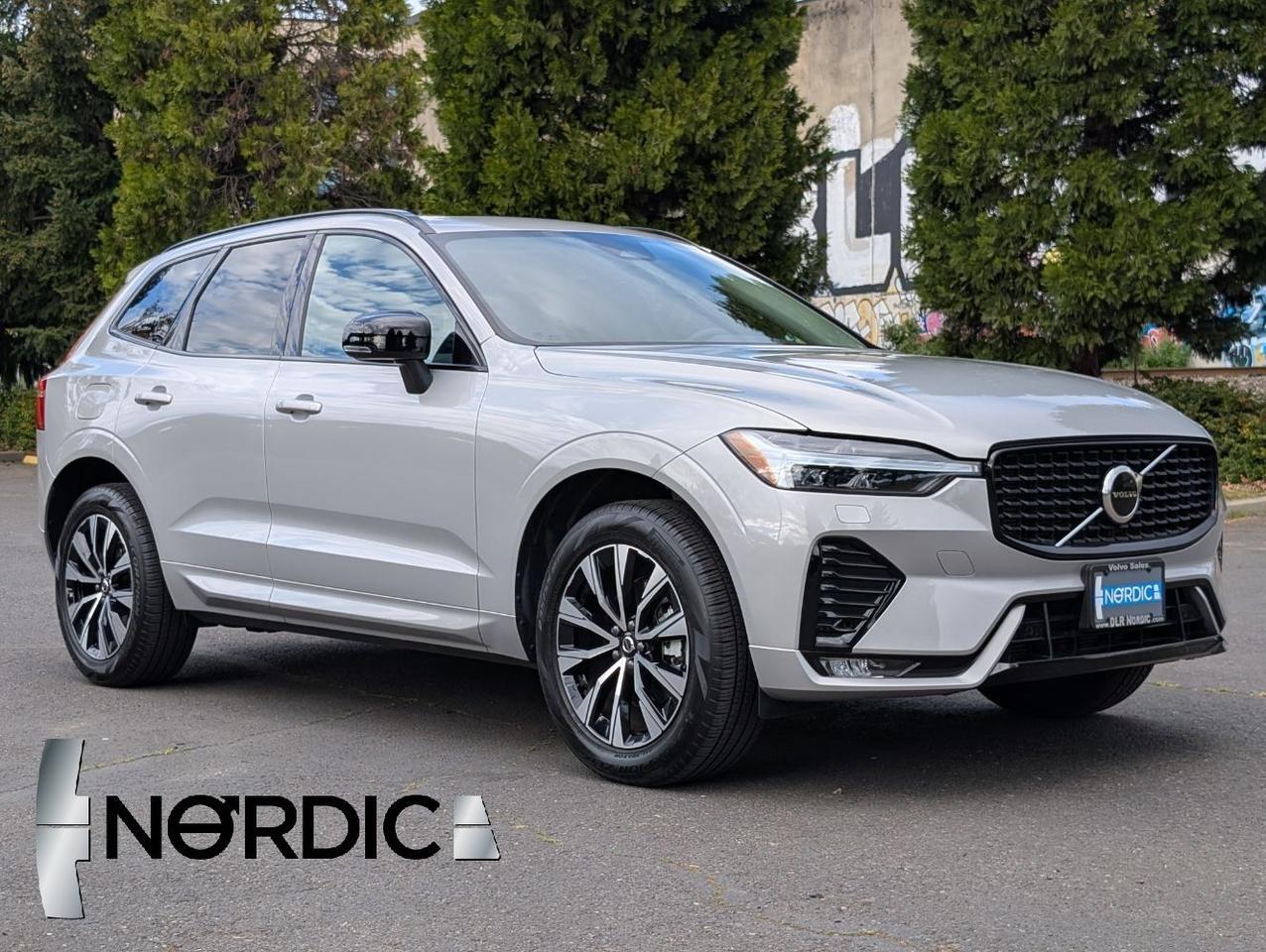 2025 Volvo XC60 B5 Hybrid AWD CORE | High Performance Audio, Panoramic Roof, 19" Wheels, 4 Heated Seats & Wheel
