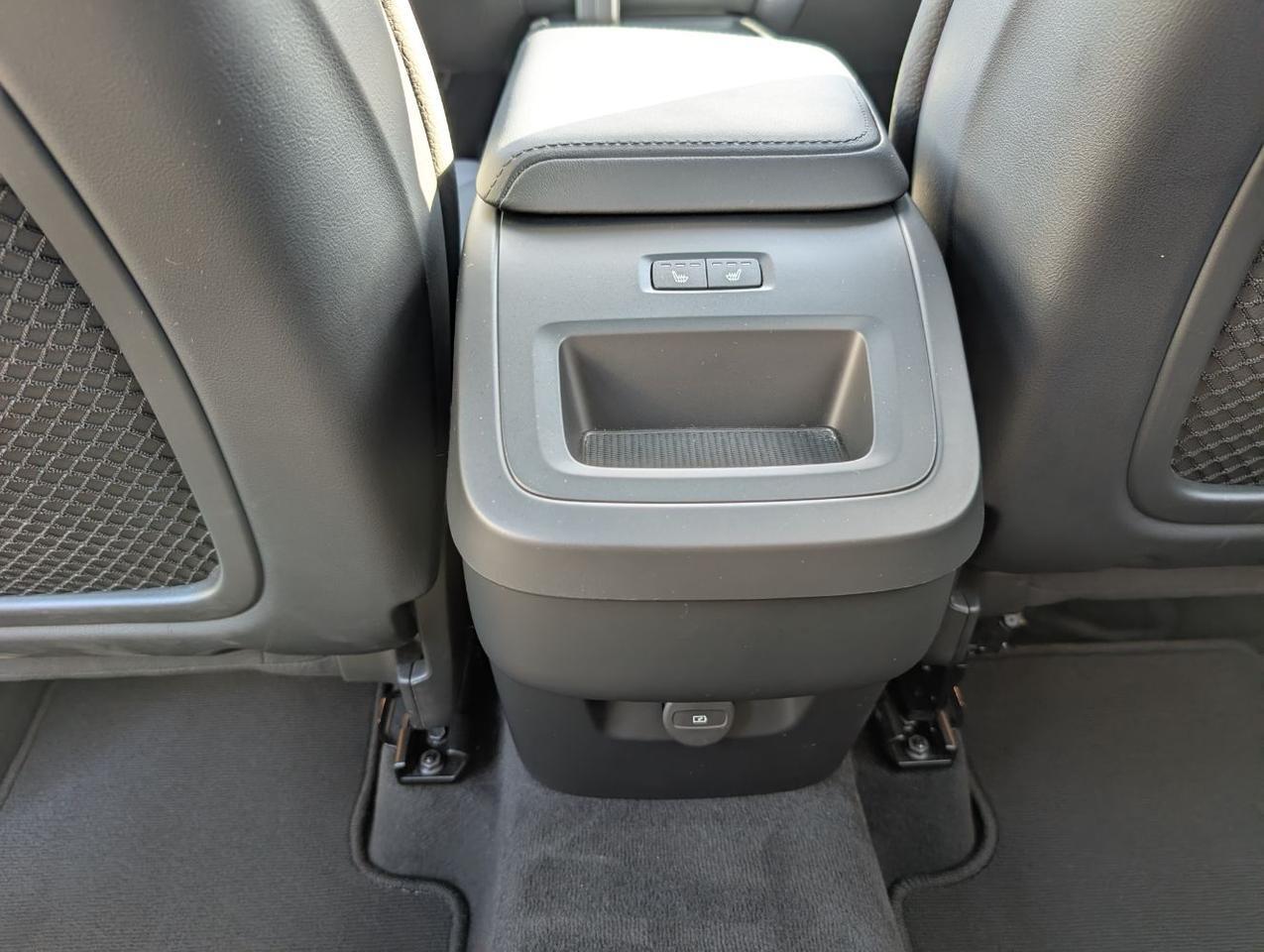 2025 Volvo XC60 B5 Hybrid AWD PLUS | High Performance Audio, Pilot Assist, 360 Cam, 4 Heated Seats & Wheel Portland OR