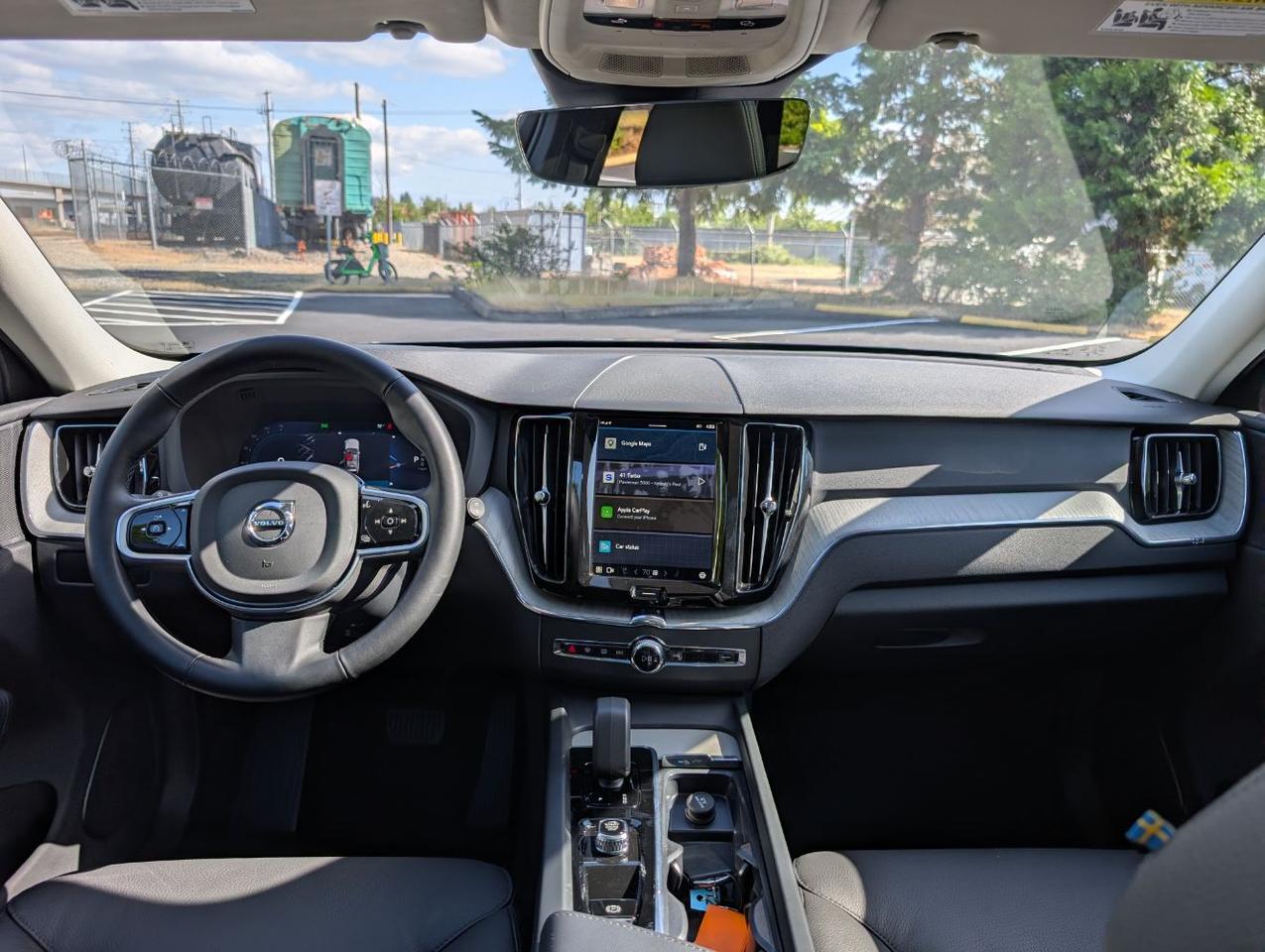 2025 Volvo XC60 B5 Hybrid AWD PLUS | High Performance Audio, Pilot Assist, 360 Cam, 4 Heated Seats & Wheel Portland OR