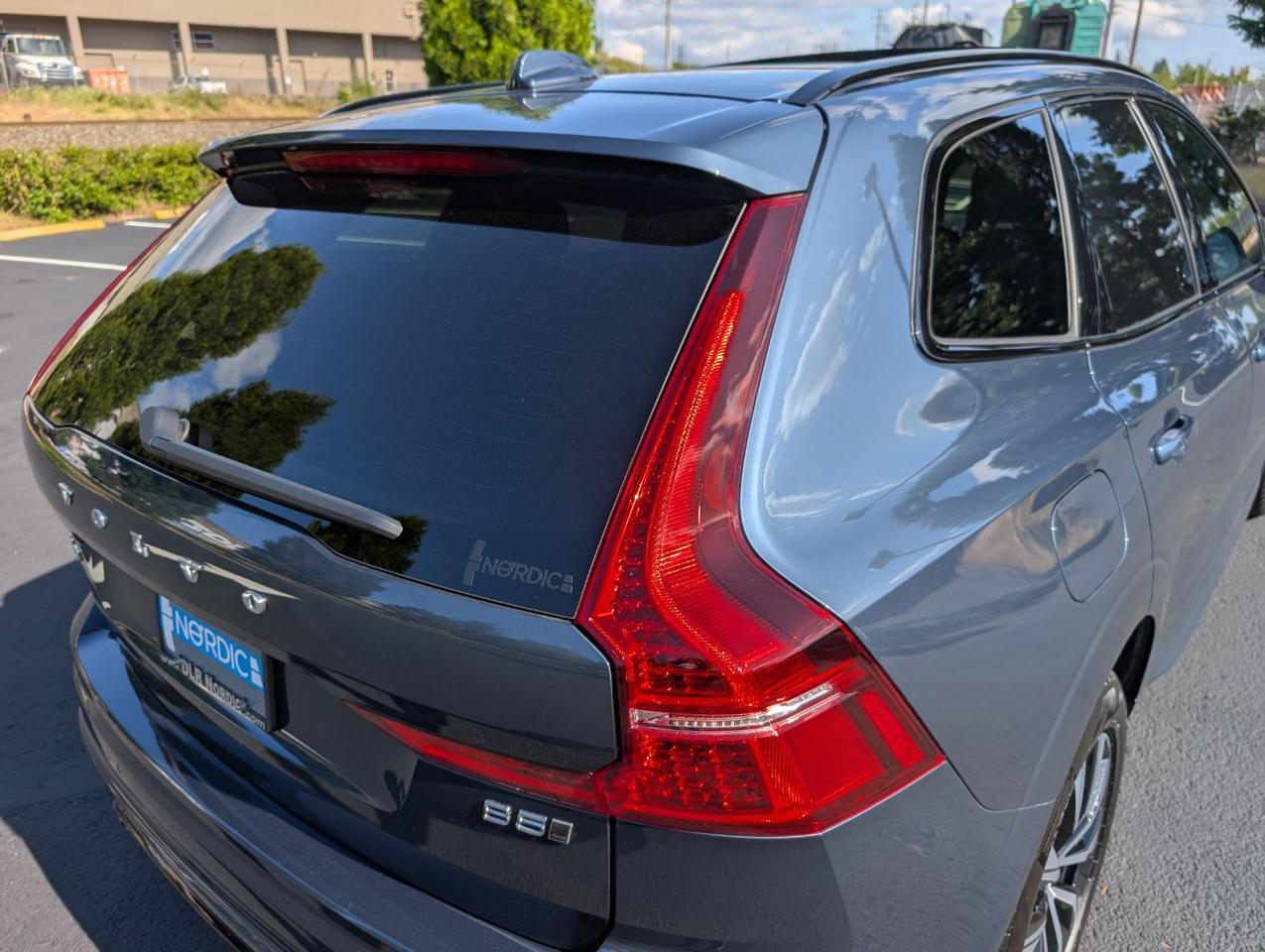 2025 Volvo XC60 B5 Hybrid AWD PLUS | High Performance Audio, Pilot Assist, 360 Cam, 4 Heated Seats & Wheel Portland OR