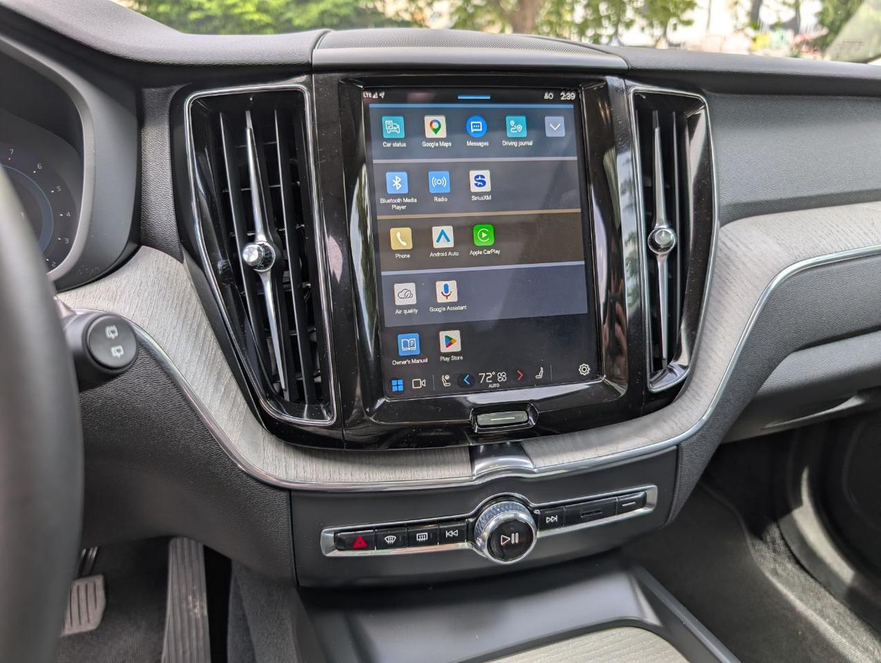 2025 Volvo XC60 B5 Hybrid AWD PLUS | High Performance Audio, Pilot Assist, 360 Cam, 4 Heated Seats & Wheel Portland OR