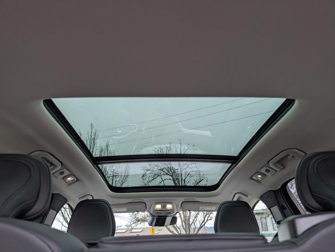 2025 Volvo XC60 B5 Hybrid AWD PLUS | High Performance Audio, Pilot Assist, 360° Cam, 4 Heated Seats & Htd Wheel Portland OR