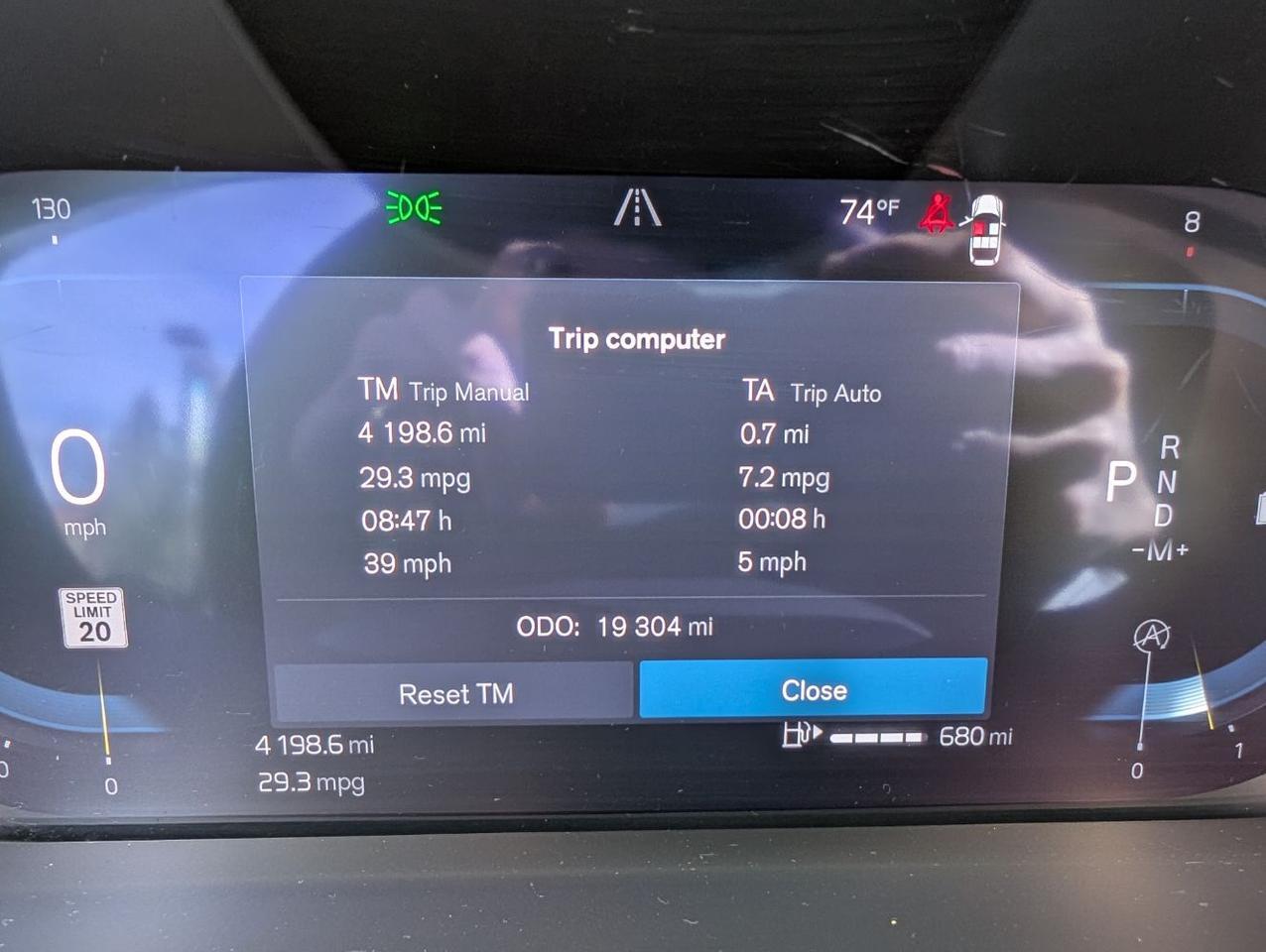 2025 Volvo XC60 B5 Hybrid AWD PLUS | High Performance Audio, Pilot Assist, 360° Cam, 4 Heated Seats & Wheel Portland OR