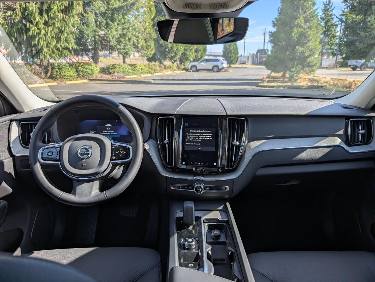 2025 Volvo XC60 B5 Hybrid AWD PLUS | High Performance Audio, Pilot Assist, 360° Cam, 4 Heated Seats & Wheel Portland OR