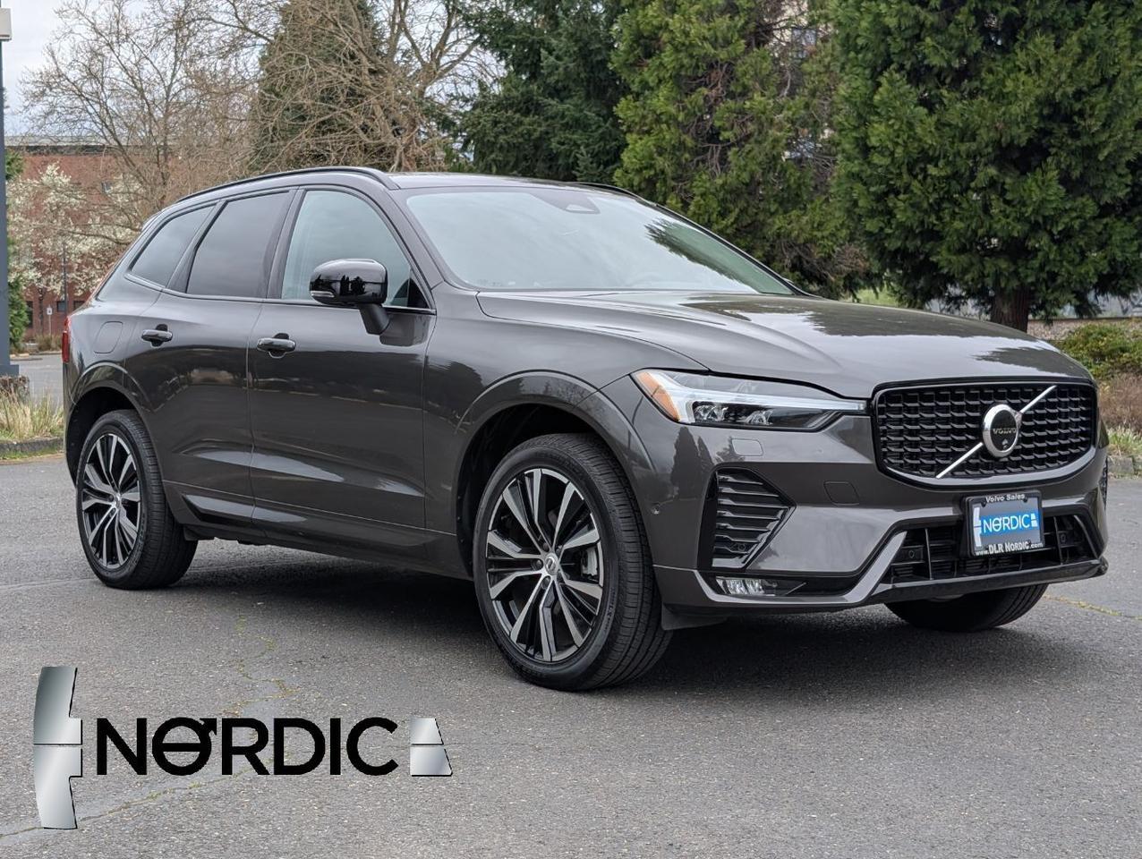 2025 Volvo XC60 B5 Hybrid AWD PLUS | High Performance Audio, Pilot Assist, 360° Cam, 4 Heated Seats & Wheel