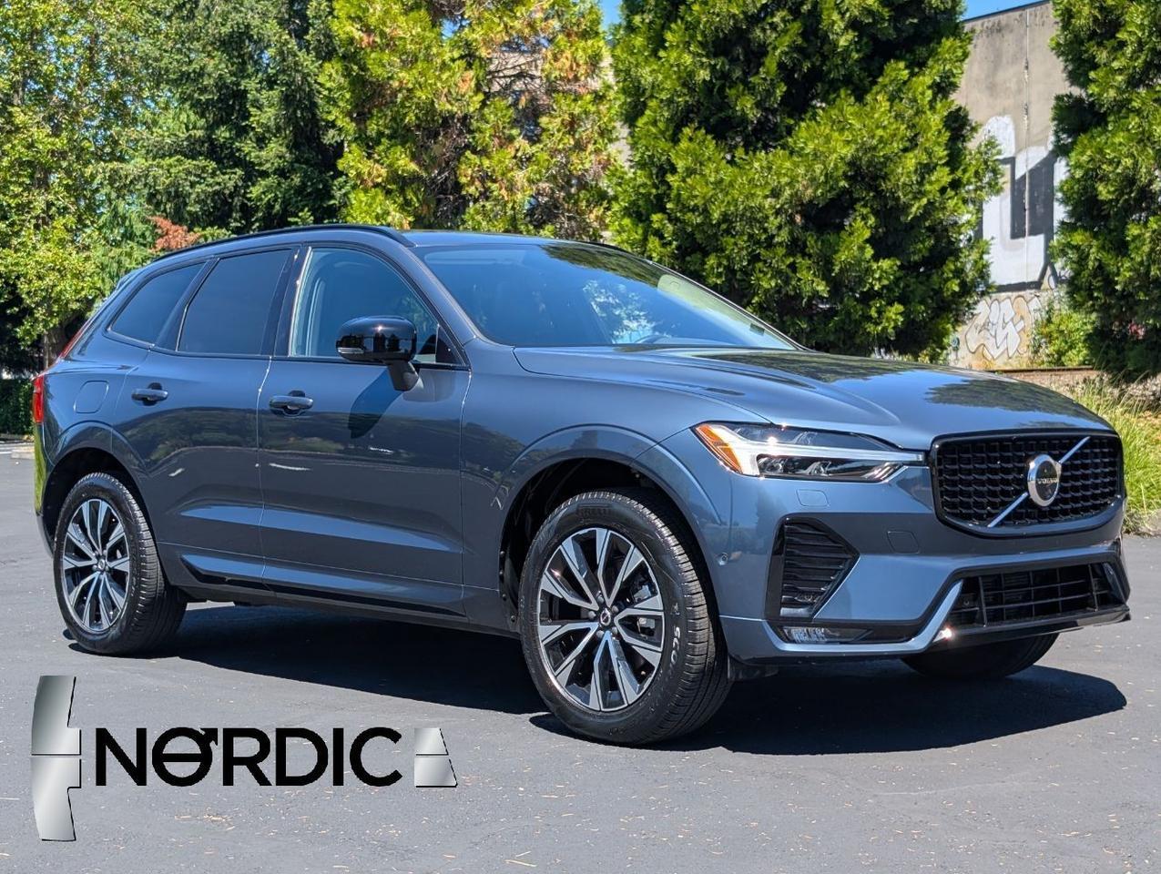 2025 Volvo XC60 B5 Hybrid AWD PLUS | High Performance Audio, Pilot Assist, Climate *