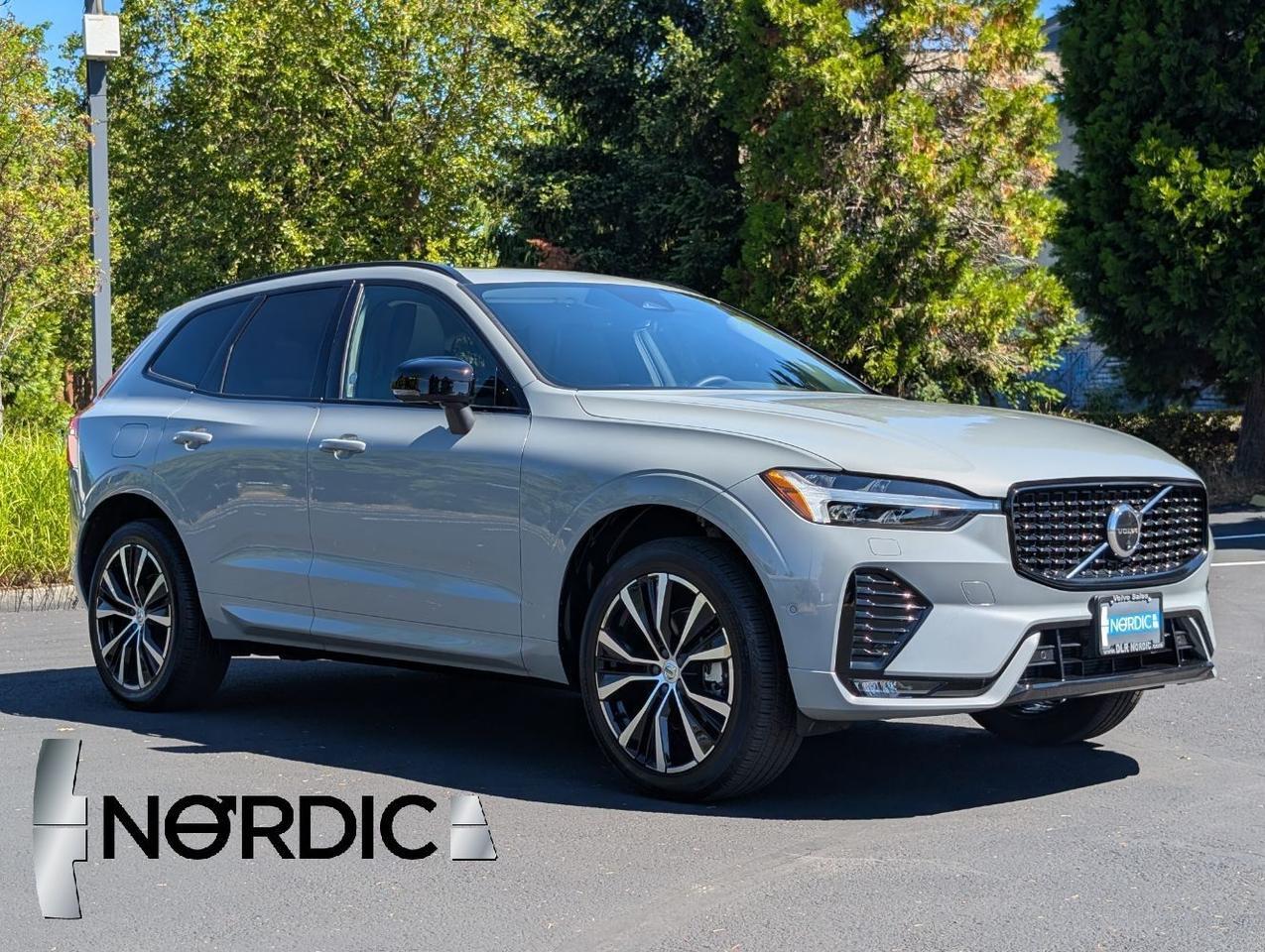 2025 Volvo XC60 B5 Hybrid AWD PLUS | High Performance Audio, Pilot Assist, Climate *