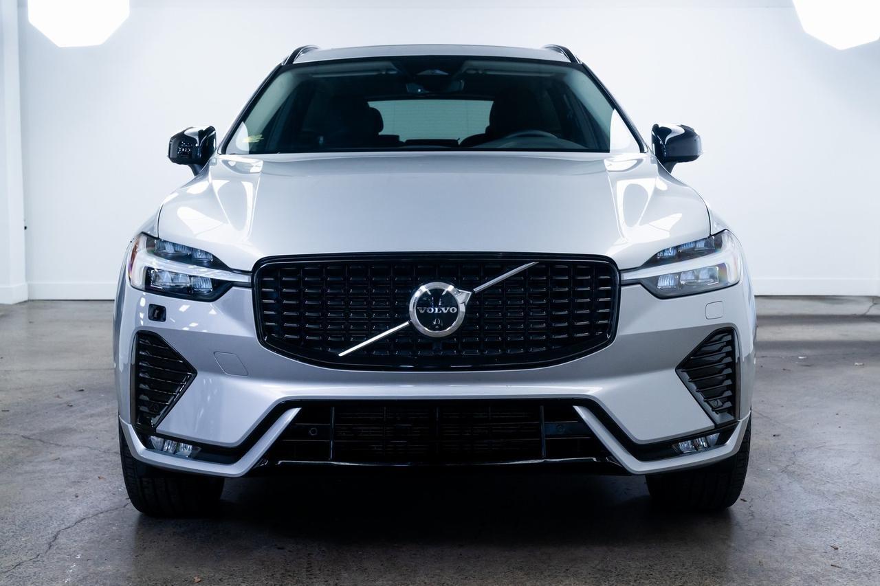 2025 Volvo XC60 B5 Plus 1 Owner Heated Seats Climate Package Portland OR