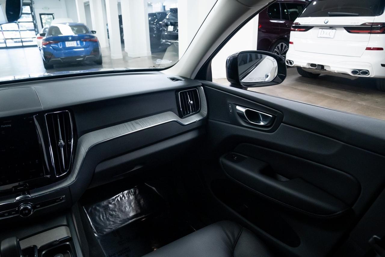 2025 Volvo XC60 B5 Plus 1 Owner Heated Seats Climate Package Portland OR