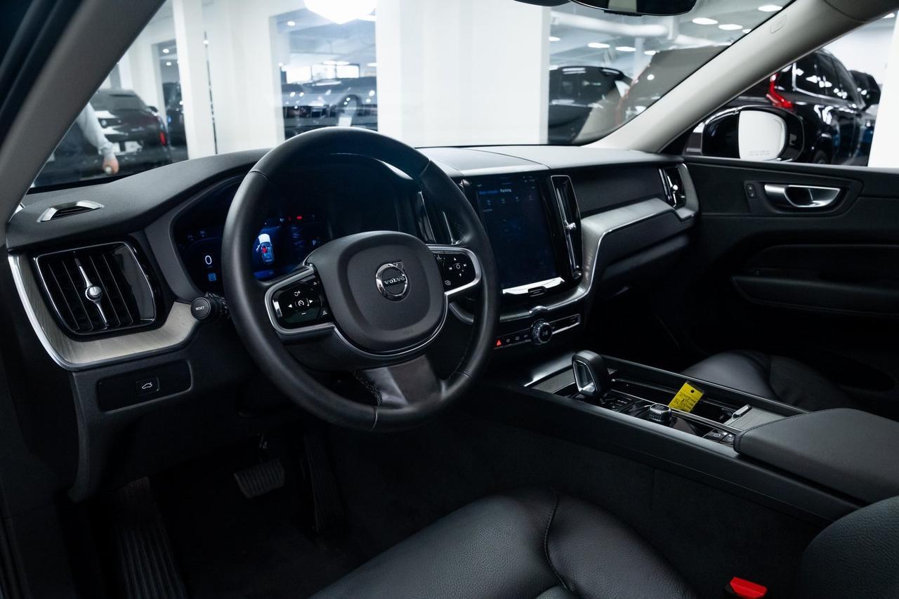 2025 Volvo XC60 B5 Plus 1 Owner Heated Seats Portland OR