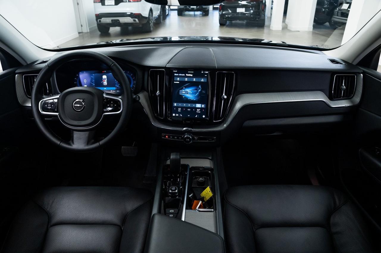 2025 Volvo XC60 B5 Plus 1 Owner Heated Seats Portland OR
