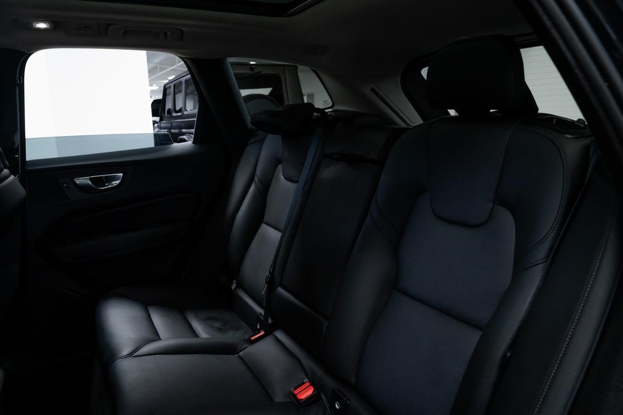 2025 Volvo XC60 B5 Plus 1 Owner Heated Seats Portland OR