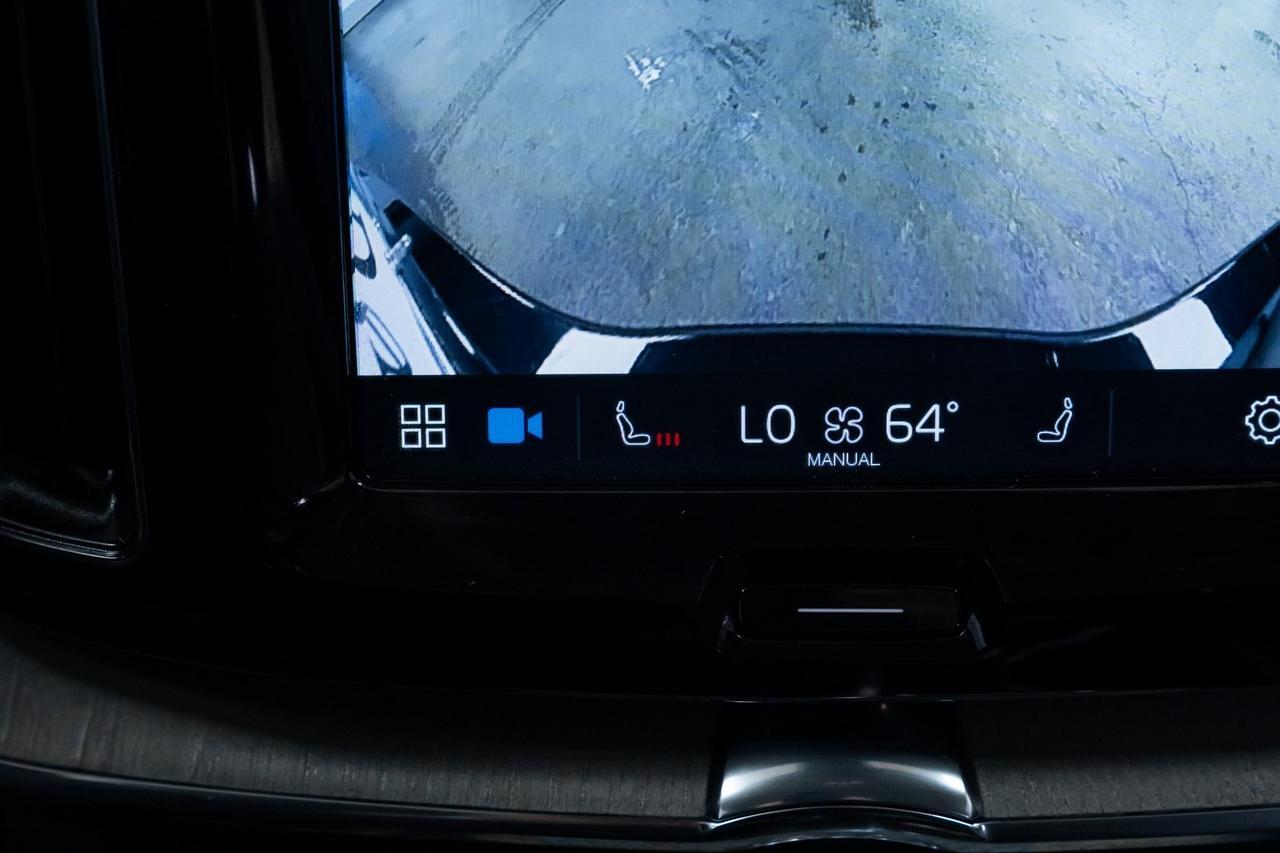 2025 Volvo XC60 B5 Plus 1 Owner Heated Seats Portland OR