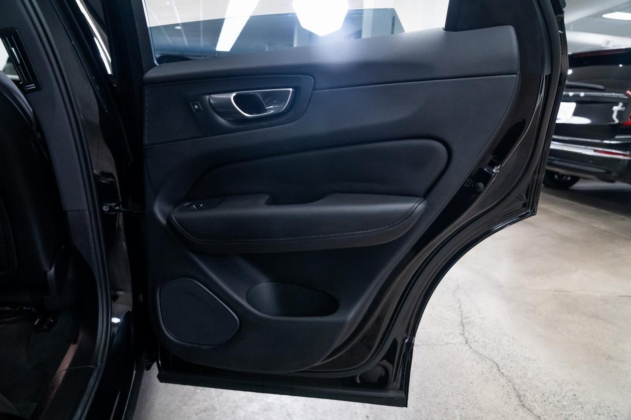 2025 Volvo XC60 B5 Plus 1 Owner Heated Seats Portland OR