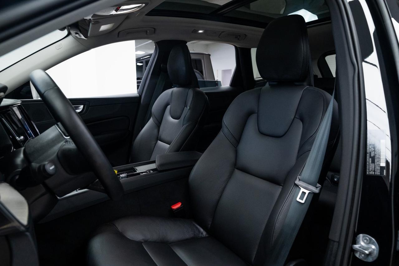 2025 Volvo XC60 B5 Plus 1 Owner Heated Seats Portland OR
