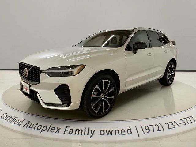 2025 Volvo XC60 B5 Plus Dark AWD's photo