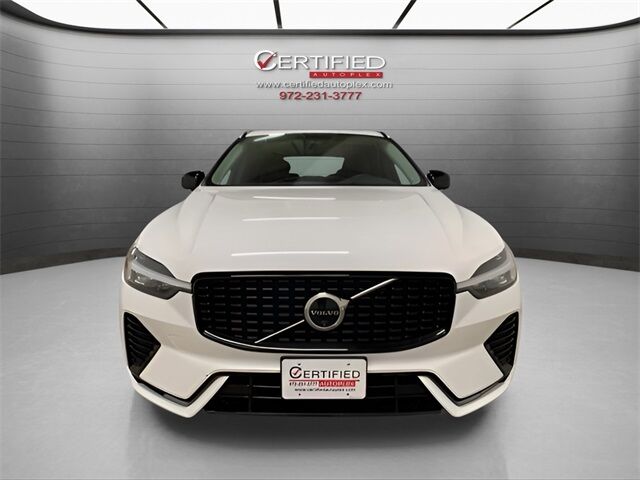 2025 Volvo XC60 B5 Plus