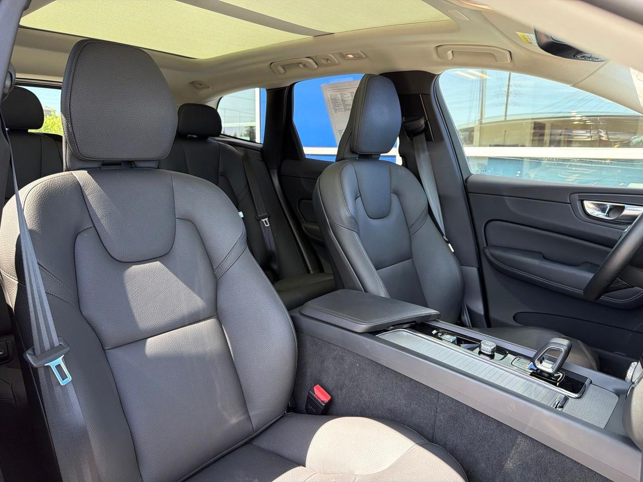 2025 Volvo XC60 B5 Plus Bend OR