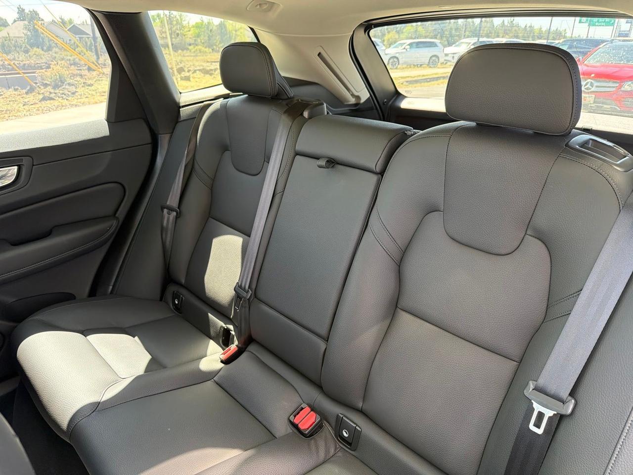2025 Volvo XC60 B5 Plus Bend OR